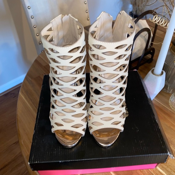 Nude heels - Picture 4 of 6